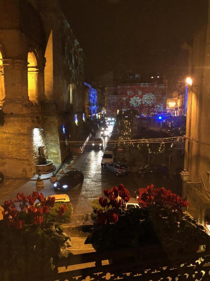 La Casa Sulla Piazza Διαμέρισμα Έννα Εξωτερικό φωτογραφία