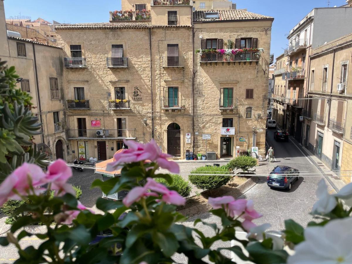 La Casa Sulla Piazza Διαμέρισμα Έννα Εξωτερικό φωτογραφία