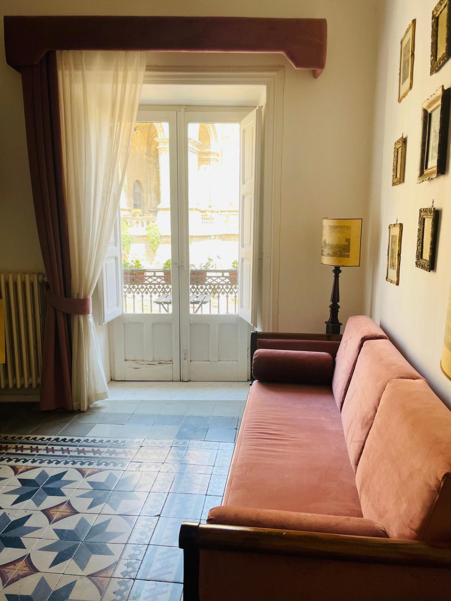 La Casa Sulla Piazza Διαμέρισμα Έννα Εξωτερικό φωτογραφία